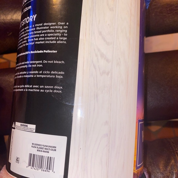 Unicorn blanket/throw,NWT,original packaging,beautiful unicorn design. - Picture 8 of 12